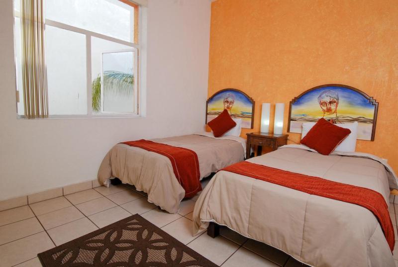 Hotel&Suites Galeria Morelia Pokoj fotografie