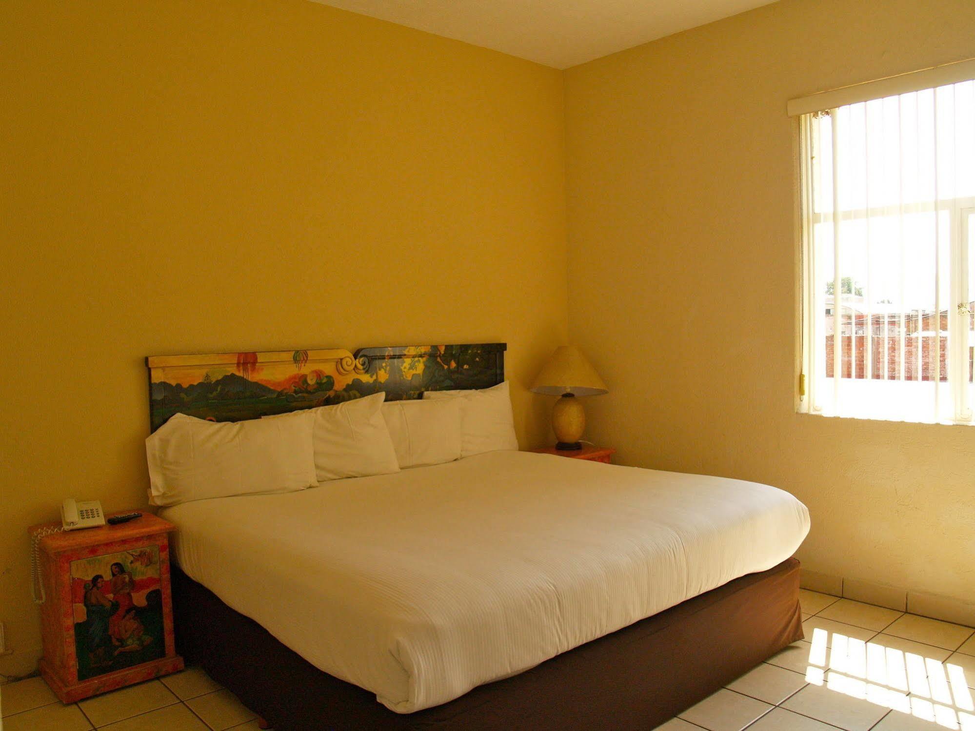Hotel&Suites Galeria Morelia Exteriér fotografie
